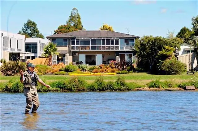 **** Bed & Breakfast Ngongotaha Lakeside Lodge Rotorua New Zealand